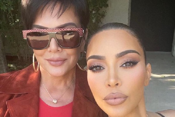 A socialite Kim Kardashian com a mãe, Kris Jenner (Foto: Instagram)