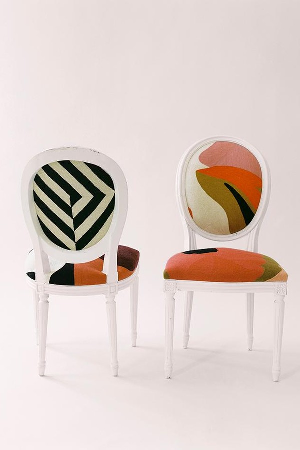 Milão 2021: 17 artistas e designers criam releituras da cadeira Medallion, da Dior (Foto: Marion Berrin/Divulgação)
