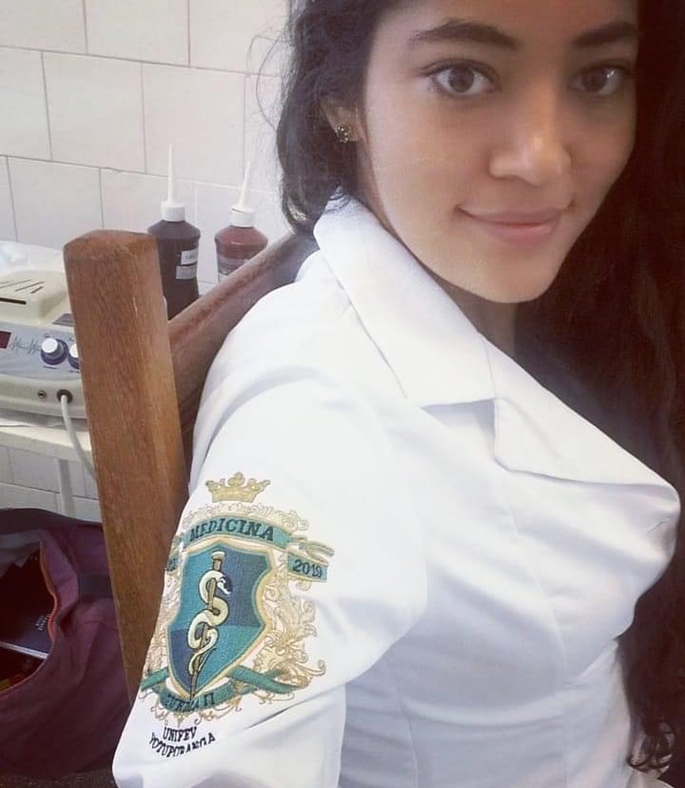 M&eacute;dica afirma que reclamou de equipamento que n&atilde;o funcionava e acabou demitida em Guaruj&aacute;, SP &mdash; Foto: Arquivo Pessoal