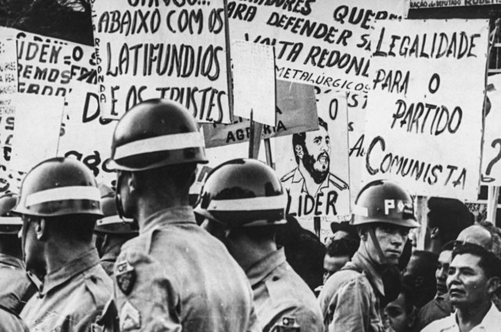 Mobilização pelas reformas de base teve sempre forte vigilância das Forças Armadas — Foto: ARQUIVO NACIONAL/CORREIO DA MANHÃ