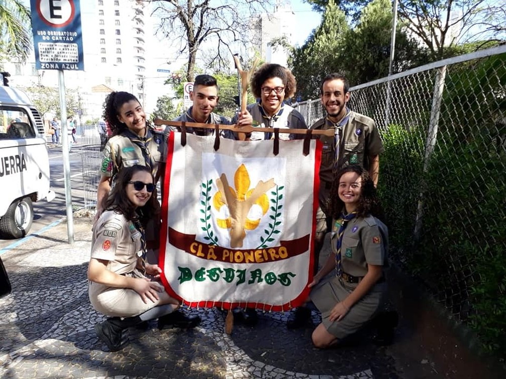 Escoteiro participam de desfile em comemoração ao aniversário de Presidente Prudente — Foto: Arquivo pessoal