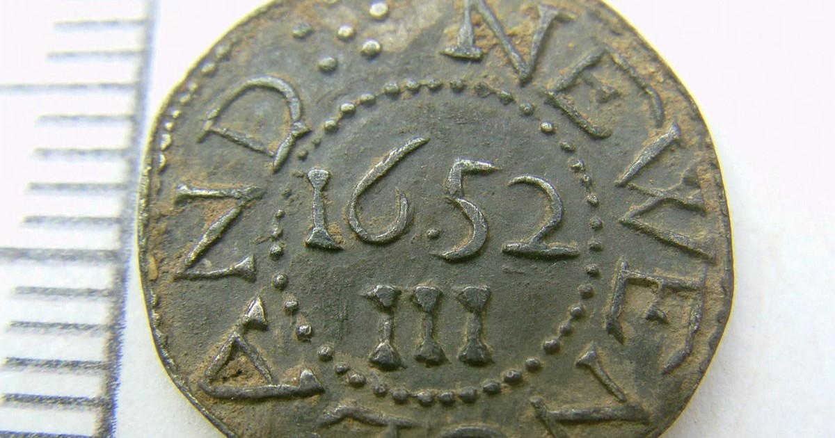 Монета век. Монеты Англии 17 века. Монеты Руси 16-17 века. Деньги монеты 17 века. Монеты 17 века на Руси.
