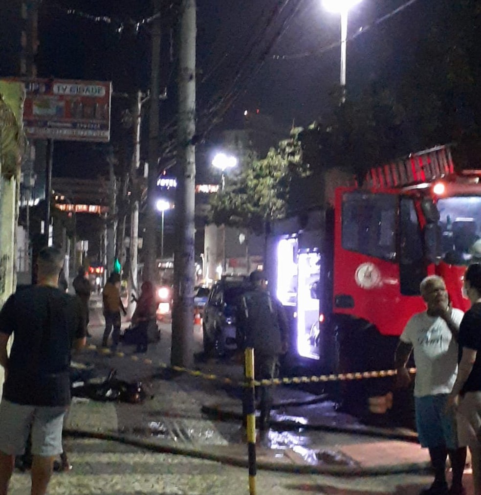 Incêndio atinge boate no bairro do Rio Vermelho, em Salvador — Foto: Marieta Santos/Arquivo Pessoal