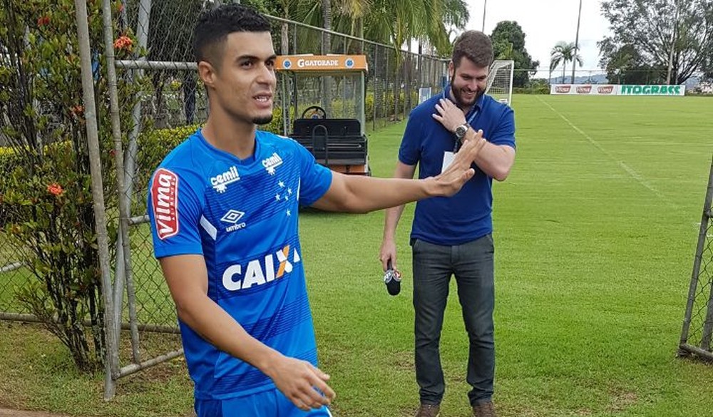 De volta com o biziu nas pernas, Egídio vê Cruzeiro no nível do time bicampeão
