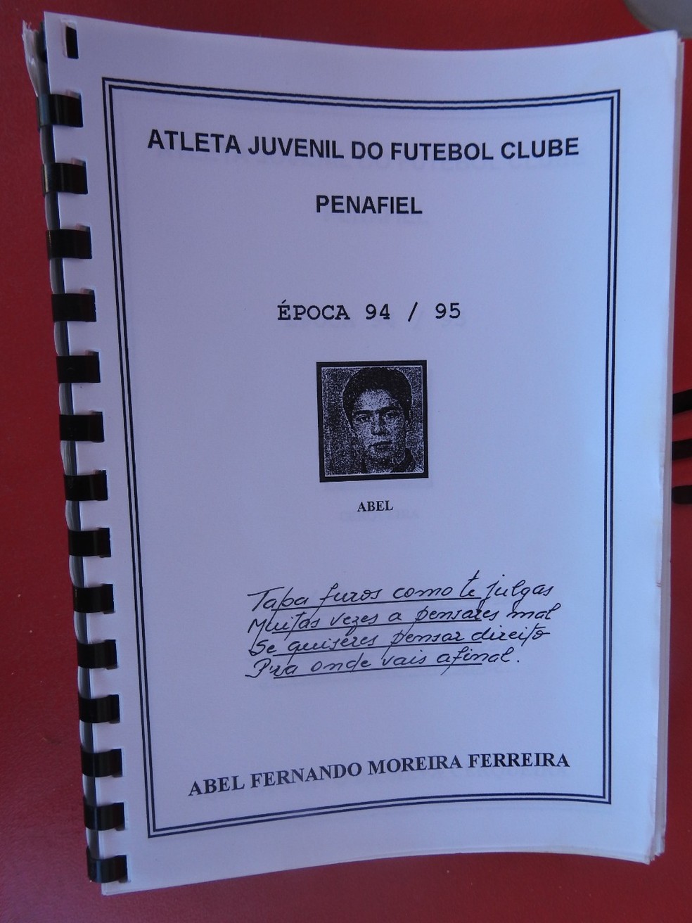Caderno com Abel Ferreira nos tempos de FC Penafiel — Foto: Arquivo pessoal