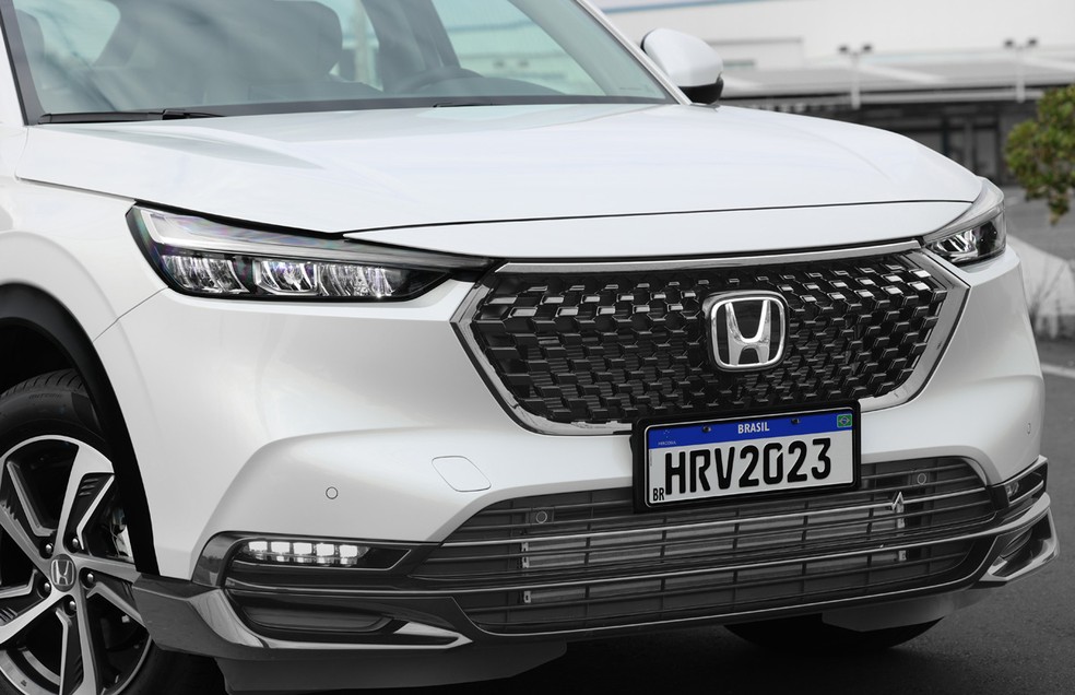 Grade das versões Advance e Touring do Honda HR-V 2023 tem forma de losangos e efeito tridimencional — Foto: Divulgação
