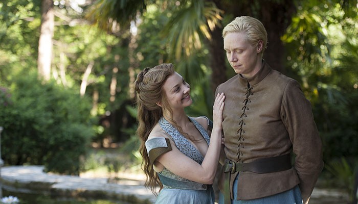 Brienne e Margaery se encontram em Porto Real (Foto: Divulgação)