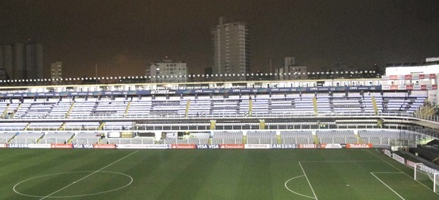 Vila Belmiro pronta para receber jogo entre Corinthians e Santos