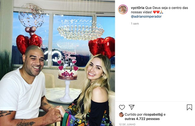 Victoria Moreira mantém fotos com Adriano Imperador (Foto: Reprodução/Instagram)