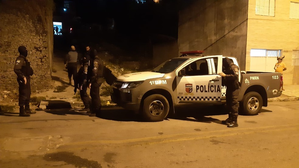 Crime aconteceu em Mãe Luíza, na Zona Leste de Natal — Foto: Sérgio Henrique Santos/Inter TV Cabugi
