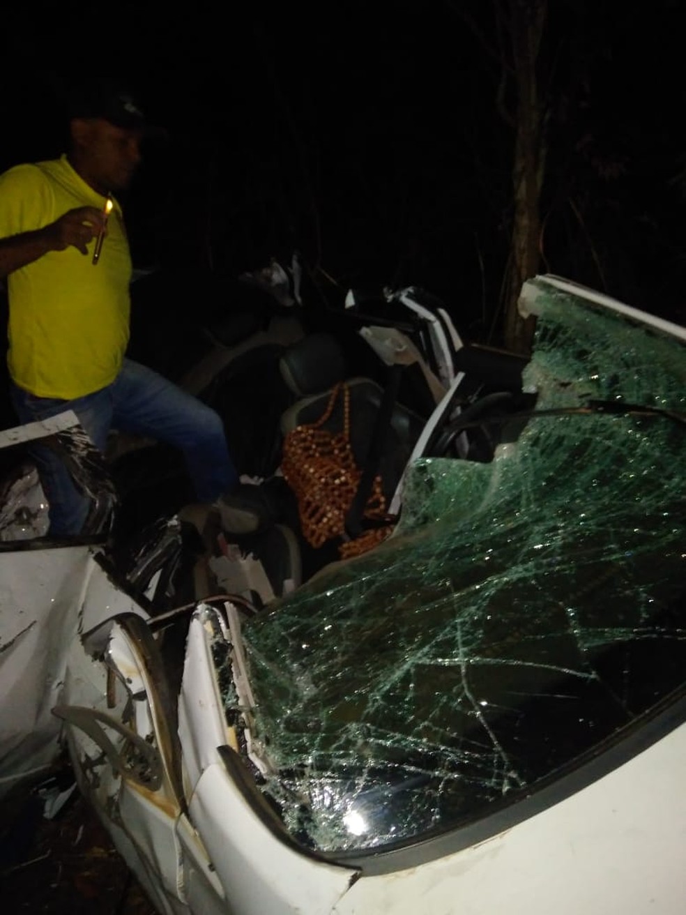 Batida provocou a morte de quatro pessoas (Foto: Divulgação/Bombeiros)