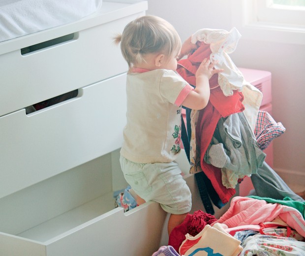 limites; crianca; bagunça; roupas (Foto: Christa Renee / Getty Images)