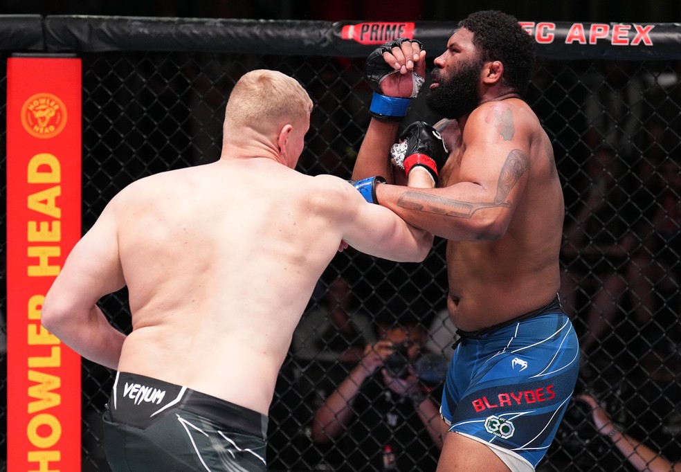 Sergei Pavlovich venceu Curtis Blaydes por nocaute técnico aos 3min08s do R1 — Foto: Chris Unger/Zuffa LLC via Getty Images