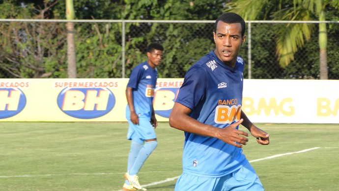 Por precaução jurídica, Breno Lopes é retirado de súmula diante do Coritiba