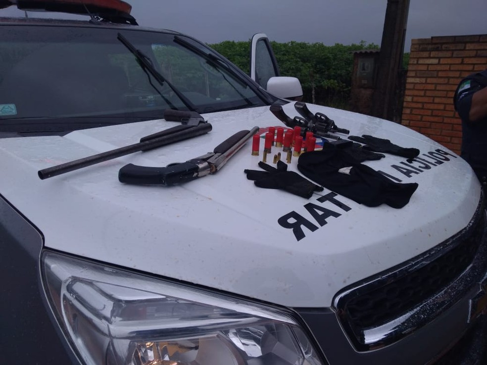 Armas foram apreendidas em ação da PM no interior do RN — Foto: PM/Divulgação