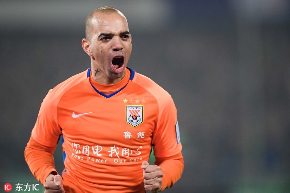 Pelo Twitter, Tardelli manda mensagem aos torcedores corintianos e fala sobre futuro