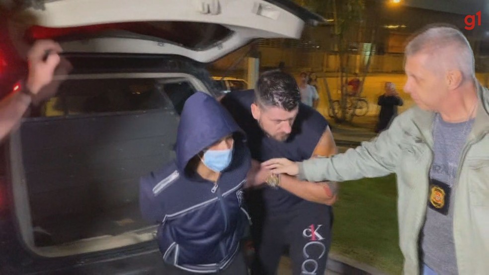 Mulher suspeita de agredir o filho é presa no litoral de São Paulo — Foto: Reprodução/TV Tribuna