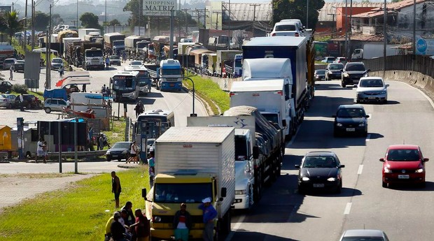 Caminhão, caminhões, caminhoneiro, caminhoneiros, transporte, estrada, gasolina, combustível, transportadora (Foto: Thomaz Silva/Agência Brasil)