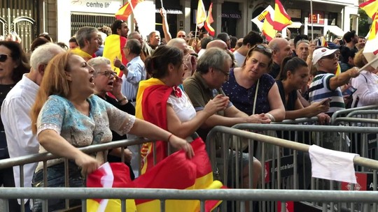 Manifestação pede permanência da Catalunha na Espanha