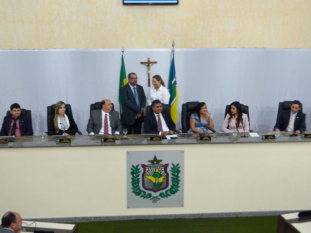 Mesa Diretora foi empossada nesta segunda-feira, na Assembleia do Amapá (Foto: Abinoan Santiago/G1)