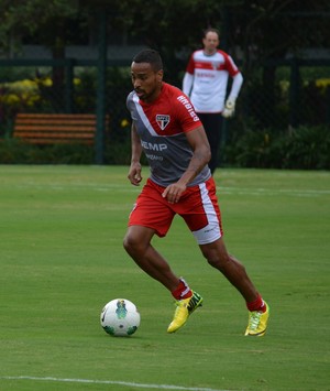 Nível dos torneios brasileiros surpreende uruguaio Alvaro Pereira