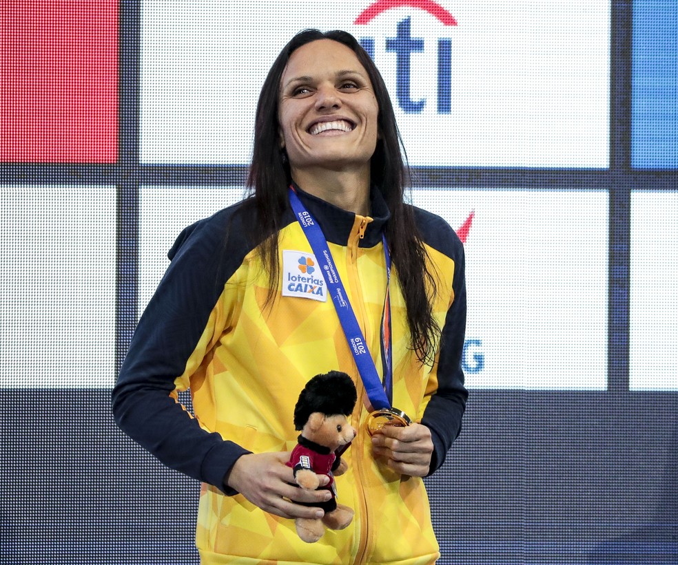 Carol Santiago conquista ouro nos 100m livre — Foto: Ale Cabral/CPB