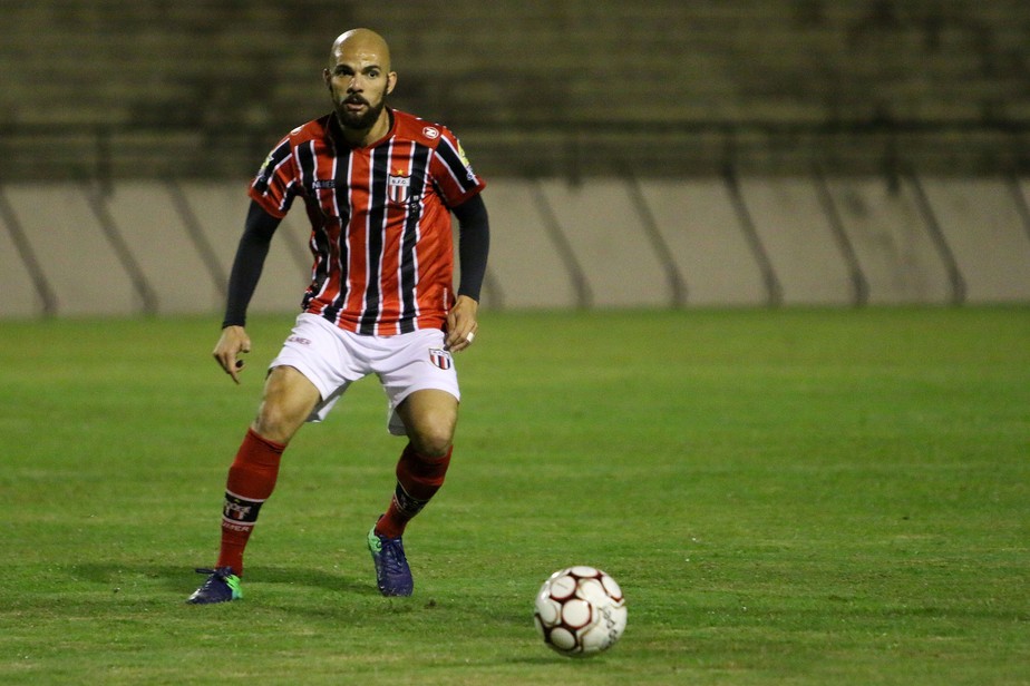 Reforço do Belo, Gladstone provoca rivais: 