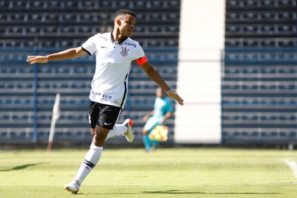 Joia do Corinthians, Pedro volta da seleção sub-17 como destaque e sonha com estreia em 2023