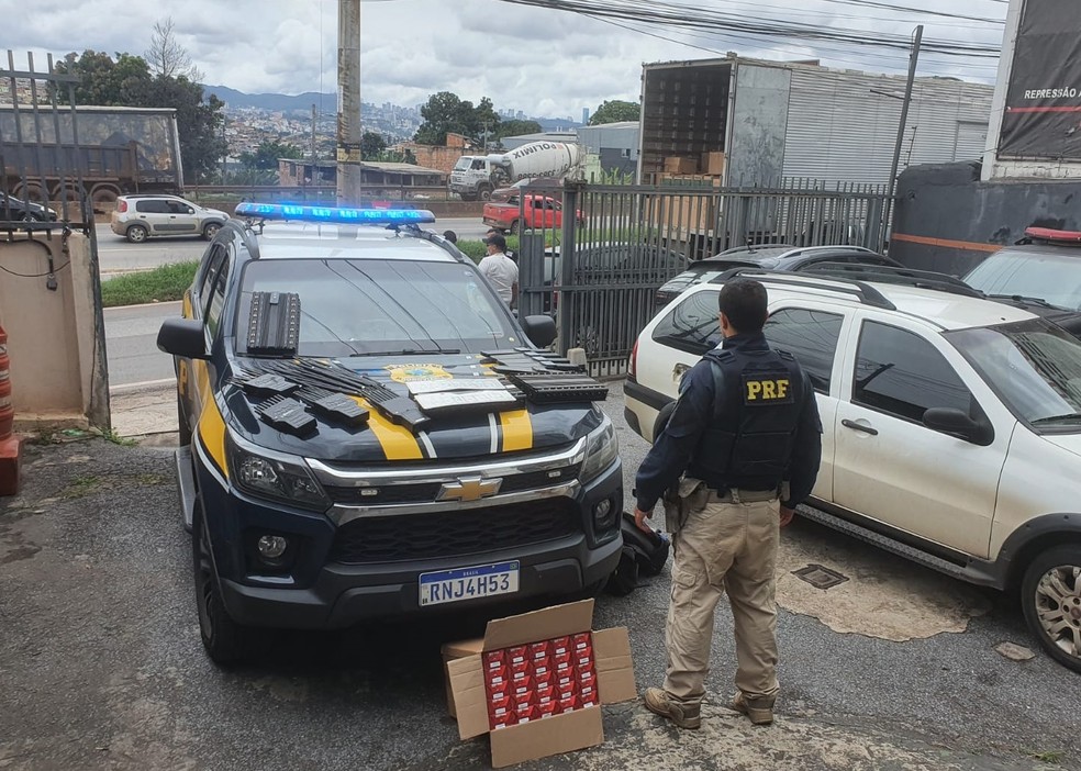 Além da carga, bloqueadores foram apreendidos pela polcia — Foto: Polícia Rodoviária Federal / Divulgação