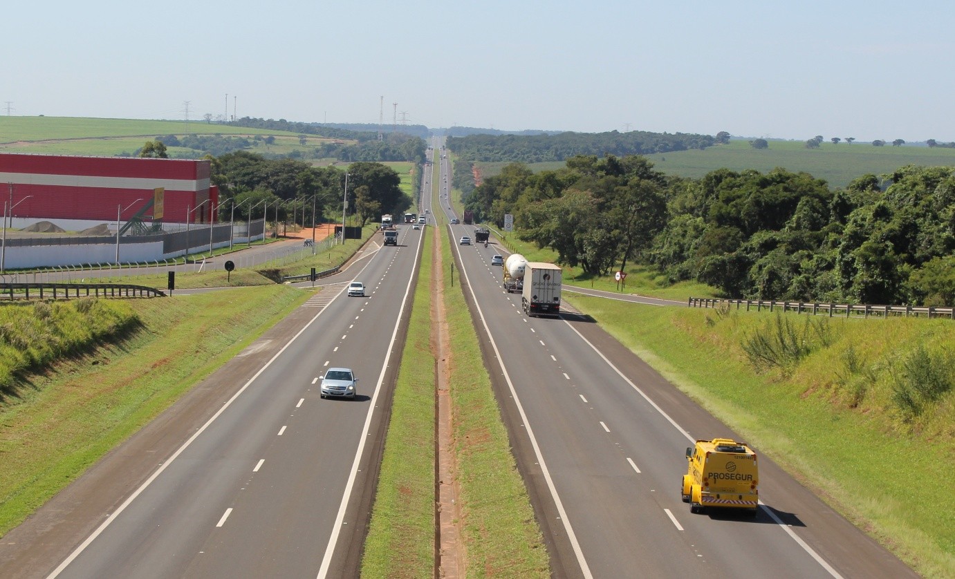Novo radar de velocidade passa a operar neste domingo na Rodovia Luiz de Queiroz; veja detalhes