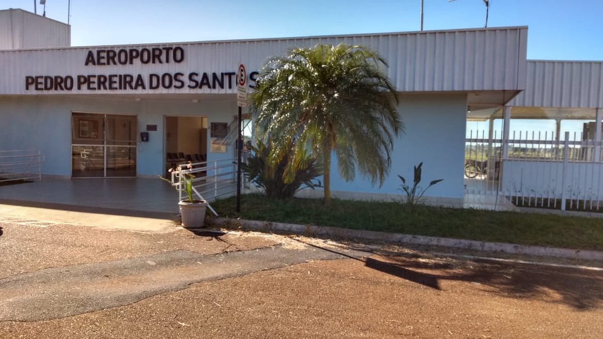 Aeroporto de Patos de Minas é reaberto após problemas na zona de proteção Triângulo Mineiro G1