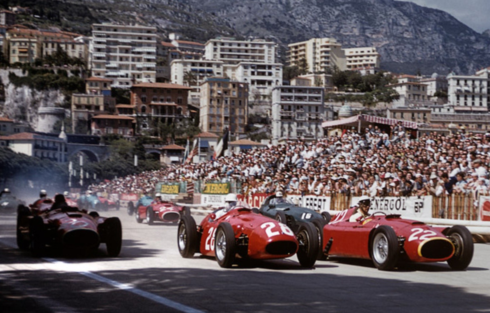 Fórmula 1 de 1956 teve o tetracampeonato de Fangio e Ferrari vencendo com carro Lancia