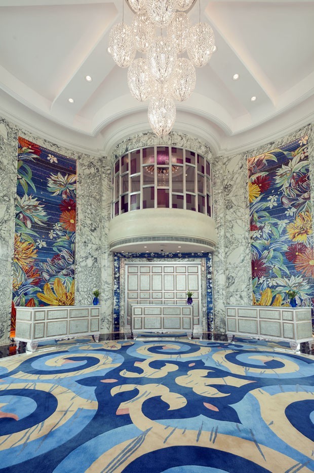 Hotel de luxo no Vietnã todo coberto por mosaicos coloridos (Foto: Divulgação)