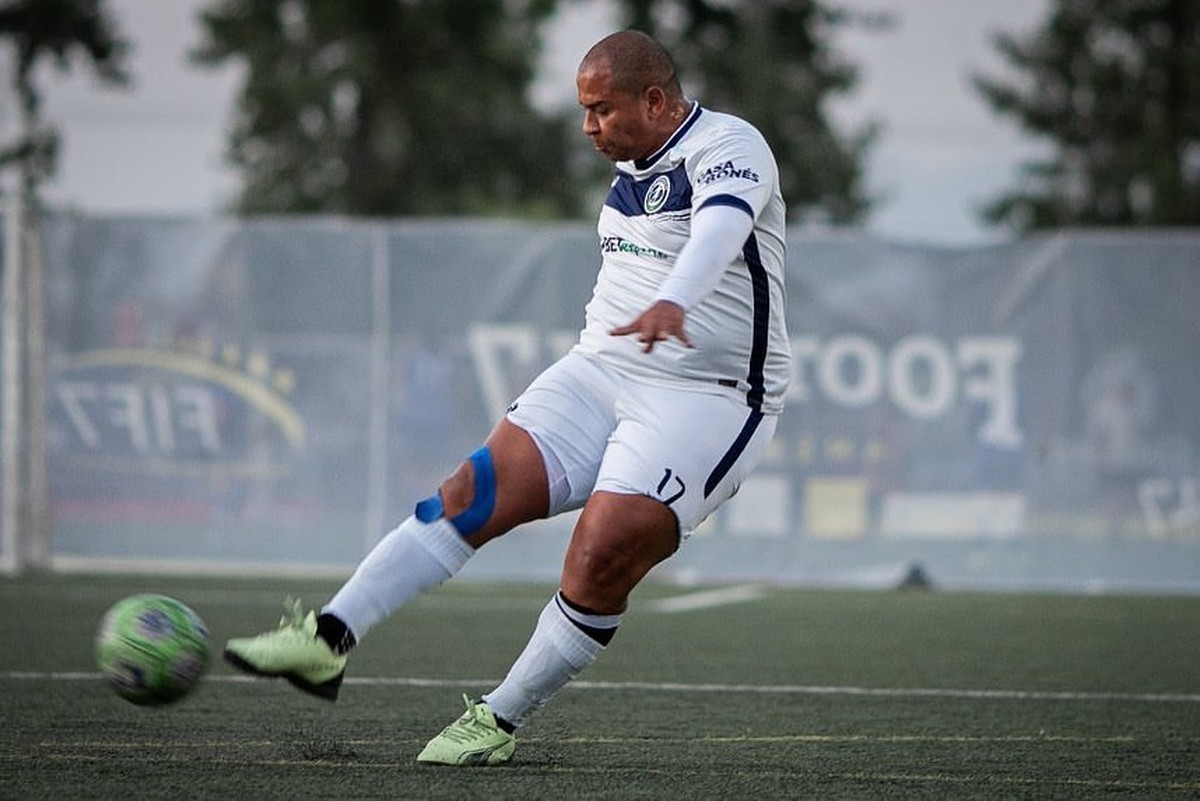Prestes a voltar para o campo, Walter busca terceira taça em dois meses ...