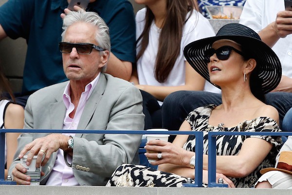 A atriz Catherine Zeta-Jones com o marido, o ator Michael Douglas (Foto: Getty Images)
