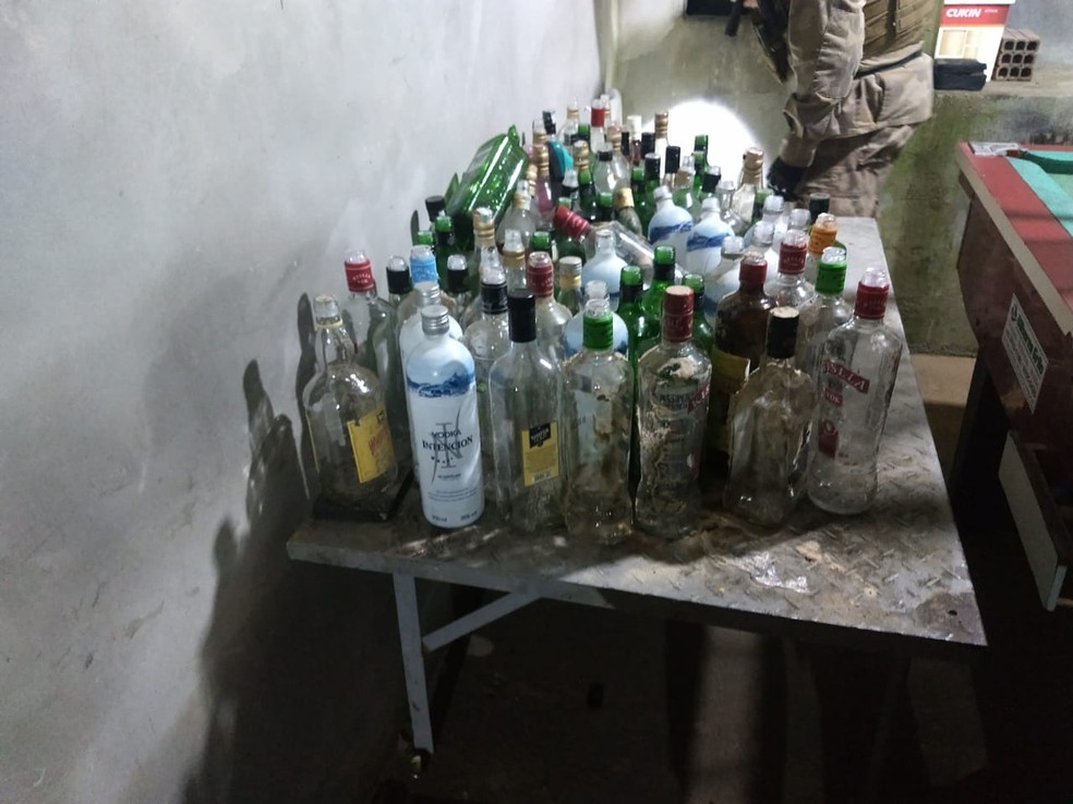 Bebidas de festa em Jaguaruna — Foto: Polícia Militar/Divulgação