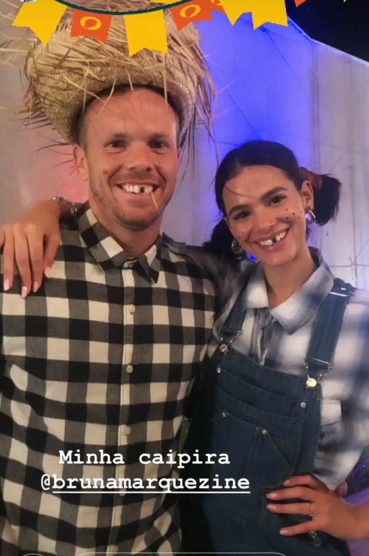 Bruna Marquezine com o primo Gabriel (Foto: Reprodução / Instagram)