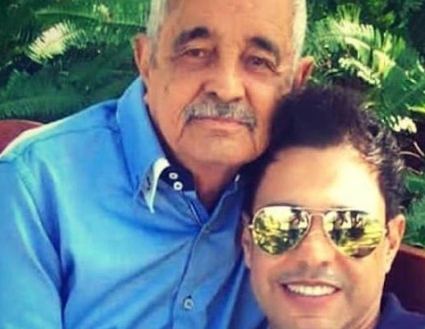 Zezé Di Camargo e o pai, sr. Francisco (Foto: Reprodução/Instagram)