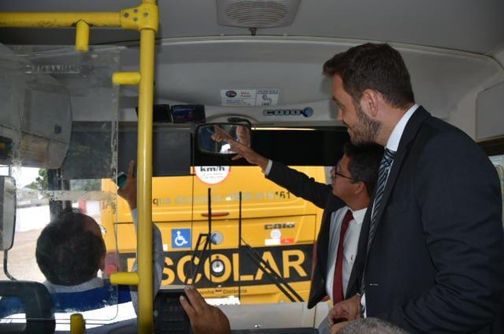 Operação Transporte Legal interdita veículos que fazem transporte escolar em Pilar — Foto: MP-AL/ Divulgação