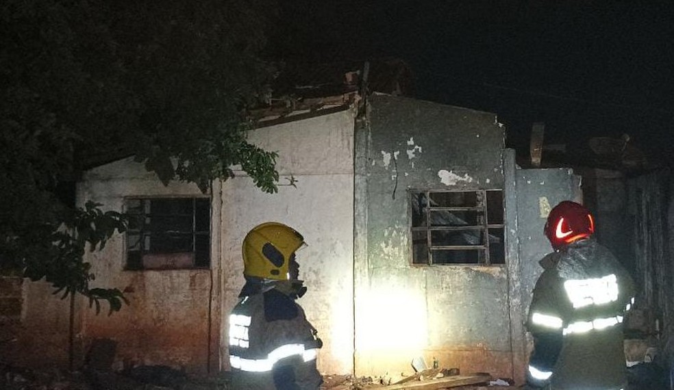 Mulher sofre queimaduras de 1º e 2º grau em incêndio em Ituiutaba