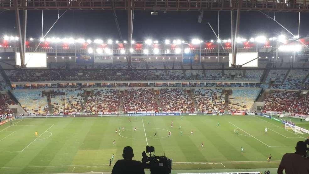 Torcida n&atilde;o lotou o Maracan&atilde; no &uacute;ltimo s&aacute;bado, diferentemente do que tem sido costume (Foto: Bruno Giufrida)