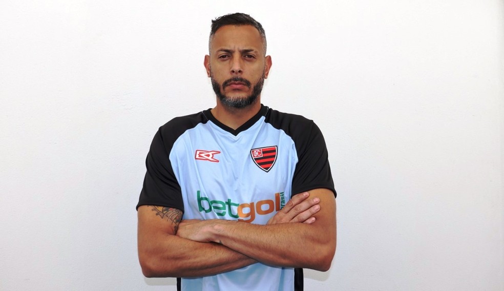 Fernando Henrique, goleiro do Oeste — Foto: Alex Caús/Oeste