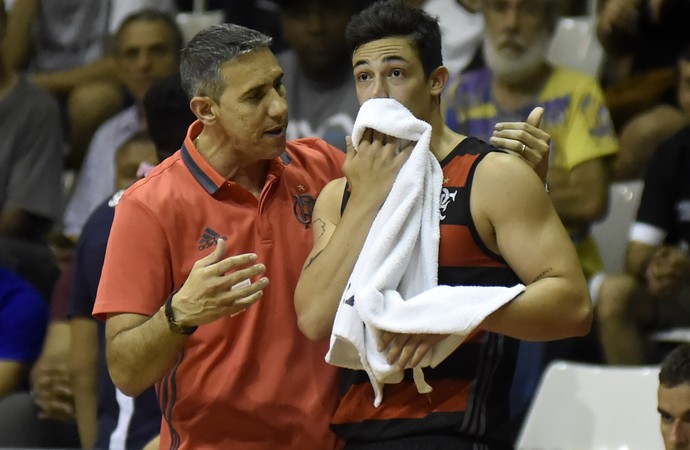 Descanso? Sem 3º jogo da semi, Fla visa treinos para final contra Vasco