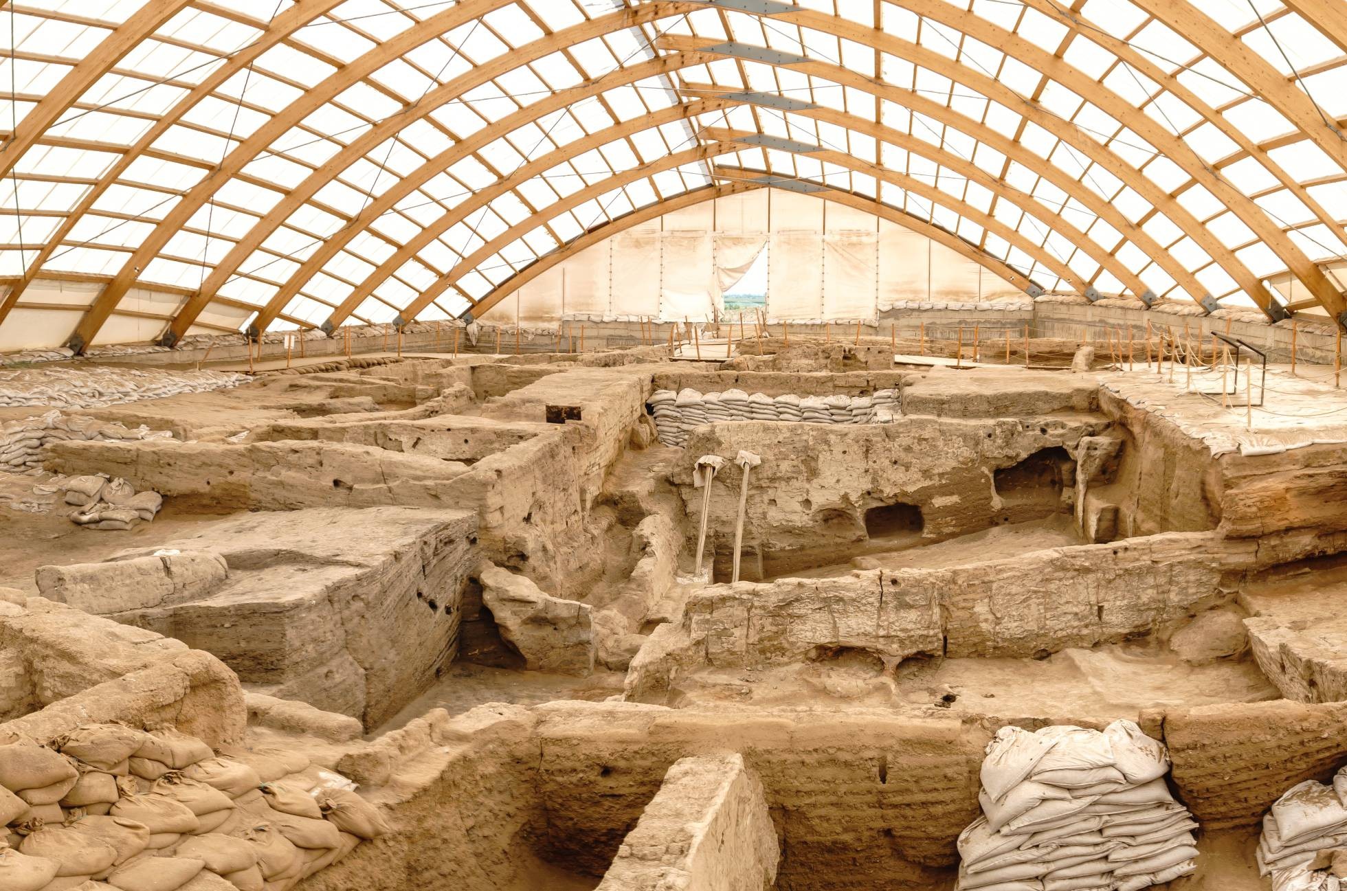 Local onde ocorreram escavações em Çatalhöyük (Foto: ÇATALHOYUK RESEARCH PROJECT)