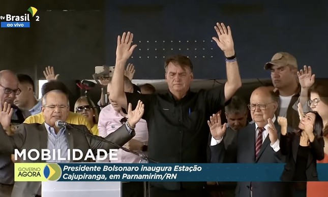 Jair Bolsonaro e pastores evangélicos em inauguração em Parnamirim (RN)