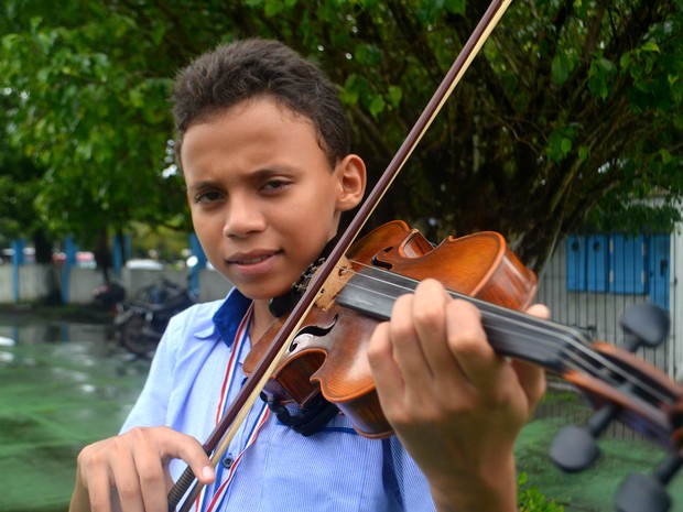 Abner Campos, Amapá, Macapá, violino, músico, (Foto: Fabiana Figueiredo/G1)