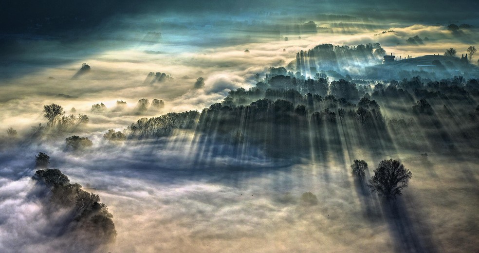 ‘Morning Fog’: imagem foi tirada em um dia de outono em Airuno, na Itália — Foto: Giulio Montini/Royal Meteorological Society 