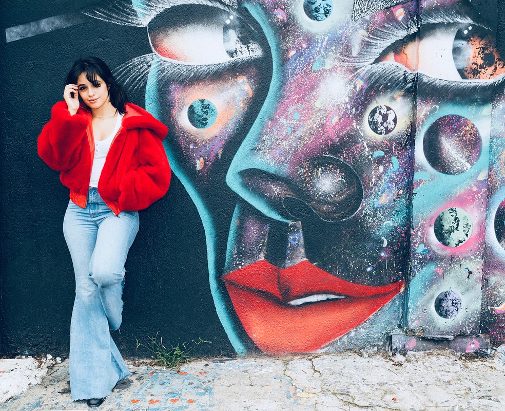 Camila Cabello Visita Beco Do Batman Em Sao Paulo Em Dia De Folga Musica G1