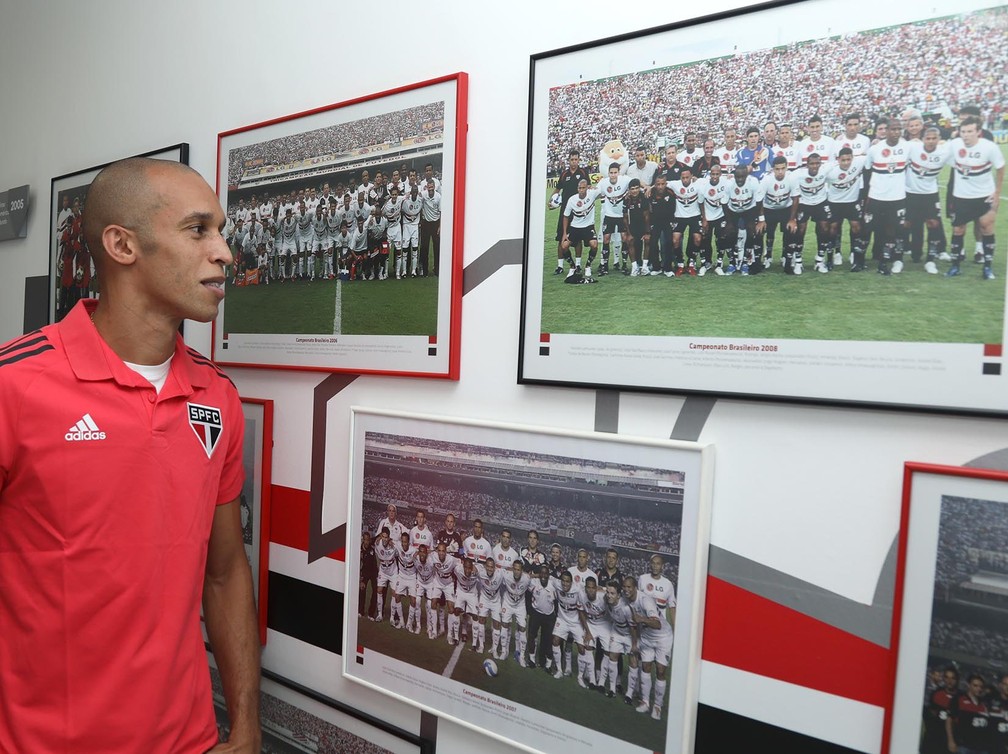 Miranda retorna ao São Paulo após dez anos — Foto: Divulgação/São Paulo