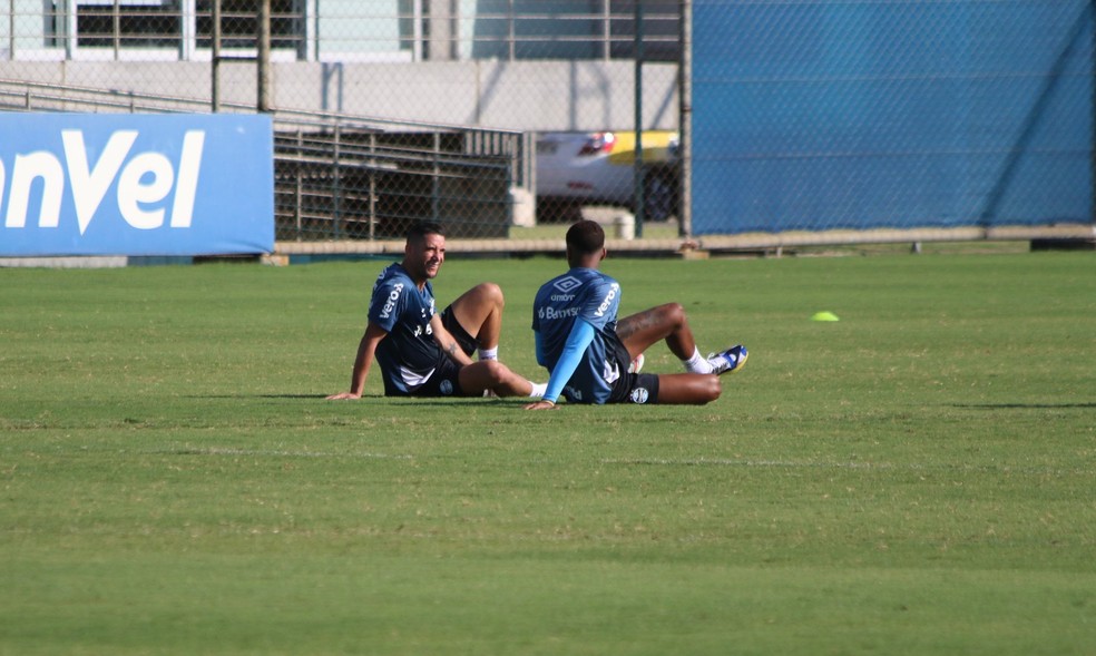 Thiago Neves e Jean Pyerre aderem a manifestações contra o racismo